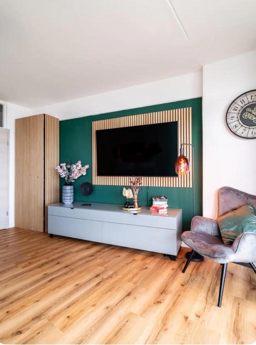 Tower I 26th Floor I Boxspring I Nespresso Аугсбург
